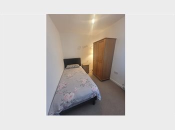 Roomgo UK - Single Room For Rent Long Term., Washington - £420 pcm