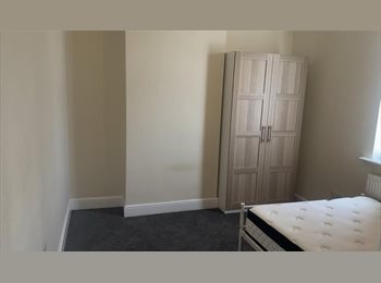 Roomgo UK - Room to rent in Hounslow West, Whitton - £700 pcm