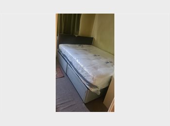 Roomgo UK - Room to Rent in Abbeywood, Abbey Wood - £850 pcm