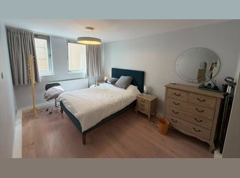 Roomgo UK - Southbank apartment,, Blackfriars - £2,300 pcm