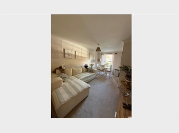Roomgo UK - Female housemate wanted! - Double Room Available in Welwyn Garden City. Available 1 September, Welwyn Garden City - £650 pcm