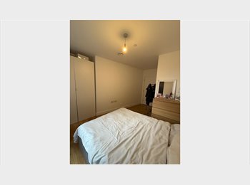 Roomgo UK - Roommate needed for En-suite bedroom 2B2B, Lewisham - £1,075 pcm