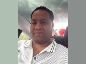 Roomgo UK - Rameez - 38 - Shepherds Bush