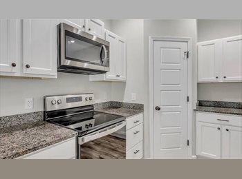 Roomgo US - Private Bedroom & private Bath Available for Rent. Utilities included., United States - $950 pm