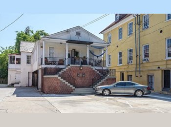 Roomgo US - 132 Smith St w9, Charleston - $1,333 pm