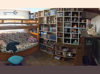 Roomgo US - Room with Private Bath & High-End Tech, Turlock - $1,100 pm