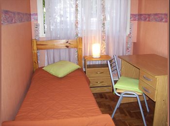 Roomgo AR -  Sra OFRECE HABITACION A SRTA SERIA EXTRANJERA , Buenos Aires - AR$ 4 pm
