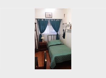 Roomgo AR - (SOLO MUJERES) RECOLETA: habitación individual c/baño privado y patio, Buenos Aires - AR$ 540.000 pm