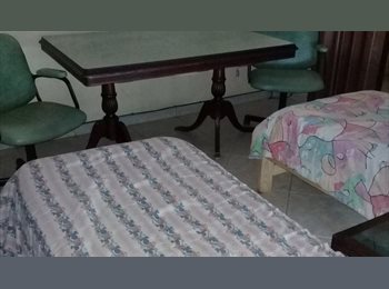 Roomgo AR - Habitación compartida en casa céntrica tranquila, La Plata - AR$ 200.000 pm