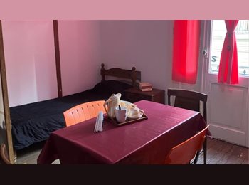 Roomgo AR - HABITACION DOBLE CON BAÑO PRIVADO Y BALCON. $385.000 POR PERSONA, ULTIMO ESPACIO LIBRE PARA VARON, Buenos Aires - AR$ 385.000 pm
