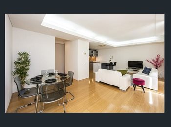 Roomgo AU - Apartment in the Heart of Melbourne CBD, Melbourne - $205 pw