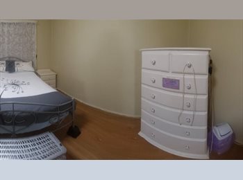 Roomgo AU - Share 4 bedroom home with just myself, Mille - $250 pw