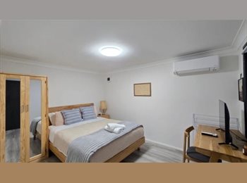 Roomgo AU - Intelligently designed self-contained studio, Camperdown - $300 pw