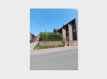 Appartager BE - Colocation pour étudiant ou période de stage, Mouscron - 450 € pm