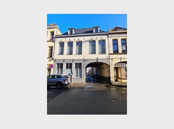 Appartager BE - Chambres lumineuses dans colocation, Tournai - 350 € pm