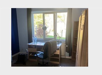 Appartager BE - A 5 min à pied de la fac vété, 10 du CHU, une maison ds la nature, coloc de 3, Esneux - 490 € pm