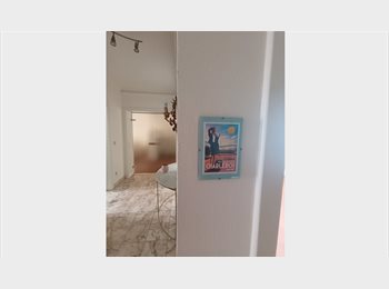Appartager BE - Appartement « Romantique » - Charleroi Ville Haute, Charleroi - 470 € pm