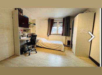 Appartager BE - 3 Chambres a louer dans une superbe maison, Seraing - 450 € pm