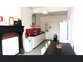Appartager BE - Tournai chambres étudiants avec SDB et WC privés, Tournai - 420 € pm