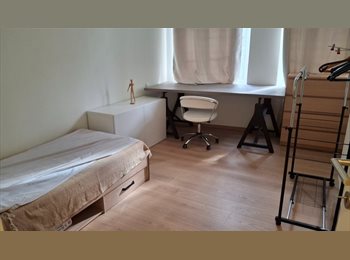 Appartager BE - A louer en collocation chambre en plein centre de Namur. Belle chambre moderne meublée pour ûe étud, Namur - 430 € pm