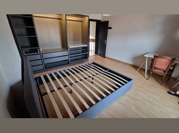 Appartager BE - Grande chambre meublée de 16 m² avec dressing XXL – Colocation à Nimy (Mons), Mons - 420 € pm