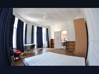 Appartager BE - Premium Room + Balcony :   Madou International Corner, Bruxelles - 850 € pm