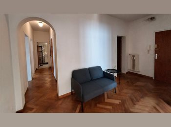 Appartager BE - Magnifique colocation 4 chambres centre ville, Charleroi - 375 € pm