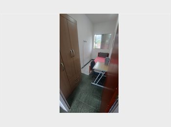 Roomgo BR - Alugo Quartos para Profissionais e Estudantes, Morumbi - R$ 930 Por mês