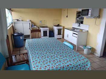 Roomgo BR - Quartos pensão vaga moças moradia, vagas quarto compartilhados Duplos e Individuais, São Caetano do Sul - R$ 420 Por mês