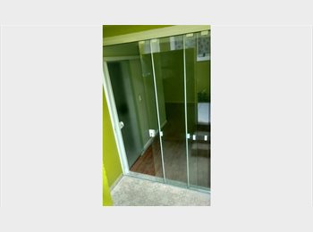 Roomgo BR - Mine Kitinete, Curitiba - R$ 1.400 Por mês