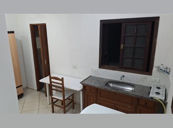 Roomgo BR - QUARTOS INDIVIDUAIS P/ MOÇAS A PARTIR DE $850,00 E SUÍTES INDIVIDUAIS POR $1.300,00., Liberdade - R$ 1.300 Por mês
