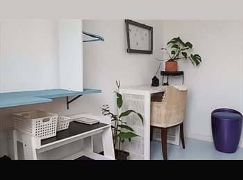 Roomgo BR - Quarto iluminado, metrô próximo, Vila Mariana - R$ 1.370 Por mês