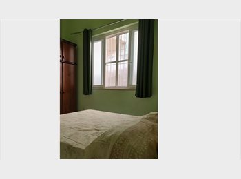 Roomgo BR - Quarto Enorme em Pensionato, Grajaú - R$ 1.695 Por mês