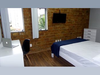 Roomgo BR - Quarto privativo, metrô Borba Gato - Chácara Sto. Antonio, Campo Belo - R$ 1.450 Por mês