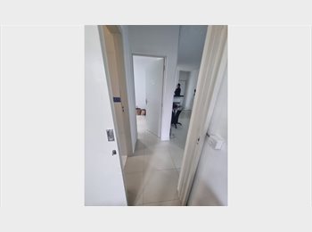 Roomgo BR - Quarto para alugar no Água Verde — Condomínio Bella Casa, Blumenau/SC, Blumenau - R$ 1.500 Por mês