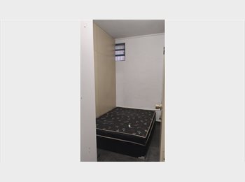 Roomgo BR - Quarto solteiro próximo do metrô Carrão, Tatuapé - R$ 950 Por mês