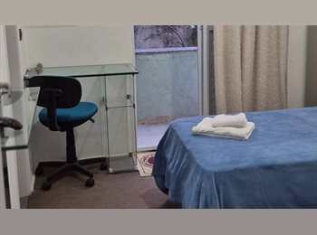 Roomgo BR - Suites mobiliadas tv frigobar microondas prox metro jabaquara, Jabaquara - R$ 2.000 Por mês