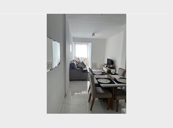Roomgo BR - Vaga para mulheres, Quarto mobiliado em casa de família, Belo Horizonte - R$ 1.300 Por mês
