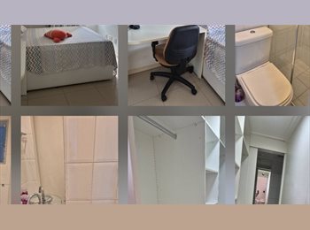 Roomgo BR - Suíte com Closet para Mulheres Costa Azul, Salvador - R$ 1.500 Por mês
