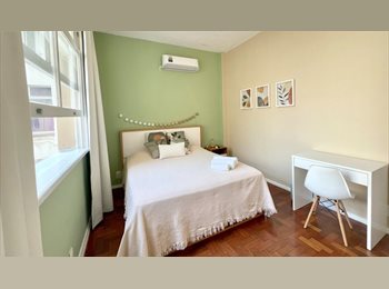 Roomgo BR - Suite privativa 2 quadras da praia, Ipanema - R$ 3.750 Por mês