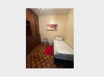 Roomgo BR - Alugo quarto na Vila Tramontano, Morumbi - R$ 1.100 Por mês