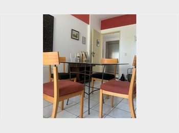 Roomgo BR - Quarto mobiliado c/ar e banheiro exclusivo, Fortaleza - R$ 1.800 Por mês