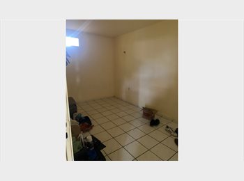 Roomgo BR - Quarto disponivel - cidade dos funcionarios, Fortaleza - R$ 500 Por mês