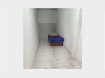Roomgo BR - Quarto, Méier - R$ 400 Por mês