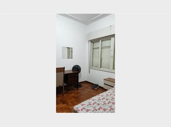 Roomgo BR - Dividir apartamento, Porto Alegre - R$ 1.200 Por mês