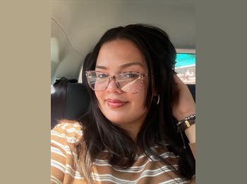 Roomgo BR - Elaine  - 21 - Curitiba
