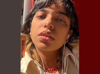 Roomgo BR - Amanda - 22 - Maracanã