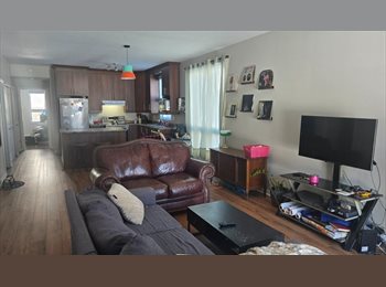 Roomgo CA - Room for rent in Alymer - im only home 1 week a month, Ottawa - $850 pcm
