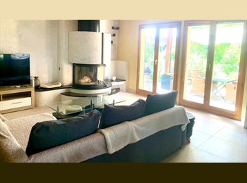 Roomgo CH - Villa en colocation, à 20' en train de Lausanne, bus pour Yverdon, Gros de Vaud - 1 000 CHF / Mois