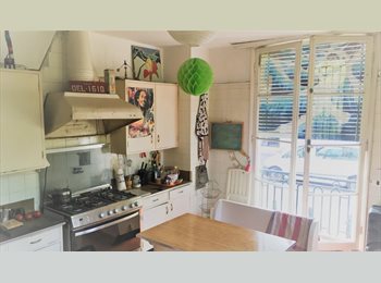 CompartoDepto CL - Hola, ubicacion y buena onda. P6, Providencia - CH$300.000 por mes